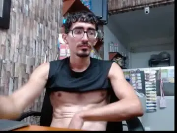 Chaturbate Live Porn of jhosuamoore2