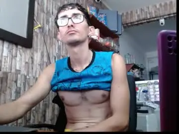Chaturbate Live Sex Cam of jhosuamoore2