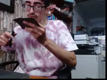 Chaturbate Live Sex Cam of jhosuamoore2