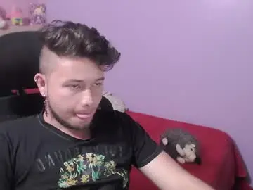 Chaturbate Live Sex Cam of johanleonsweetboy