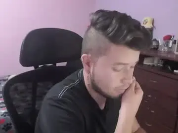 Chaturbate Live Sex Cam of johanleonsweetboy