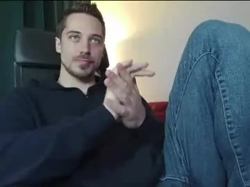 Chaturbate Nude Webcam of mrgreeneyes01