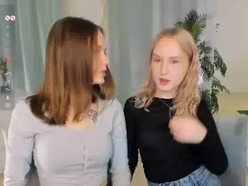 Chaturbate Watch Live Sex Cams of lisaluve