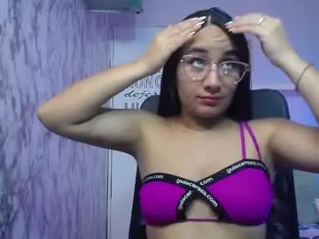 Chaturbate Sex Chat of maylin_hornyy19