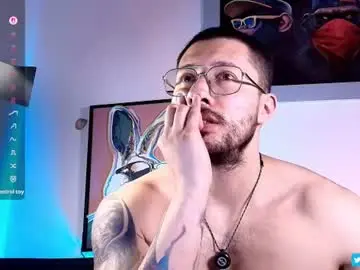 Chaturbate Live Sex Cam of nathan_rivers