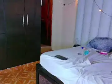 Chaturbate Watch Live Sex Cams of shelyevans__