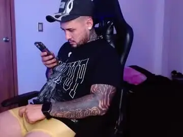 Chaturbate Sex Cam of lliamm_2