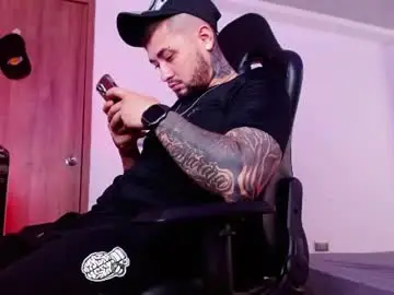 Chaturbate Adult Video Chat of lliamm_2