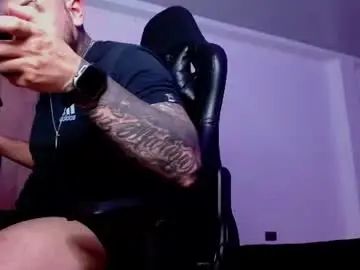 Chaturbate Free Porn Cam of lliamm_2