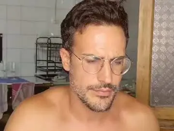 Chaturbate Free Porn Cam of firefighterr88