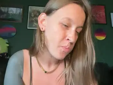 Chaturbate Free Porn Cam of liljbby