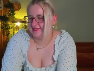 Chaturbate Watch Live Sex Cams of lioraardyn