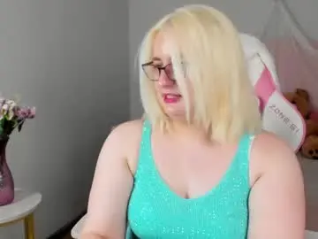 Chaturbate Sex Chat of lioraardyn