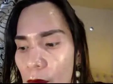 Chaturbate Free Porn Cam of xqueenyasiandomcumx