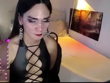Chaturbate Live Sex Cam of xqueenyasiandomcumx