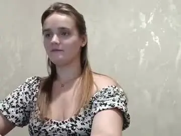 Chaturbate Adult Video Chat of sweat_lili