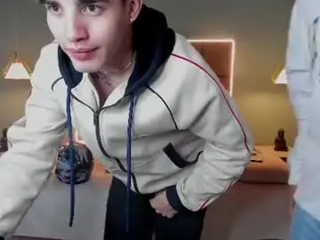 Chaturbate Free Porn Cam of alejootwink