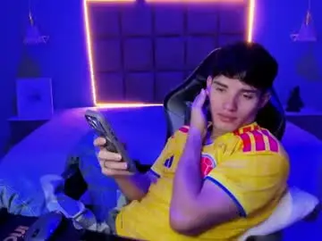Chaturbate Best live sex cam show of alejootwink
