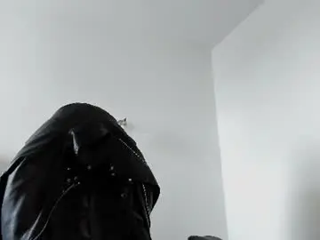 Chaturbate Live Sex Cam of alphagodleatherking92