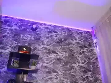 Chaturbate Live Sex Cam of darkly_waxx