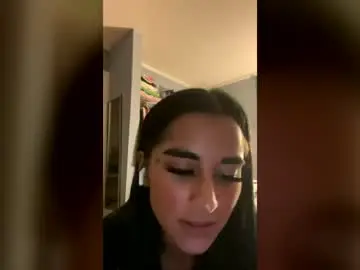 Chaturbate Live Sex Cam of ittyej