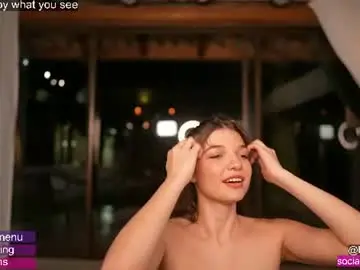 Chaturbate Free Porn Cam of loollypop24