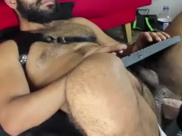 Chaturbate Best live sex cam show of sweatyhairypig1
