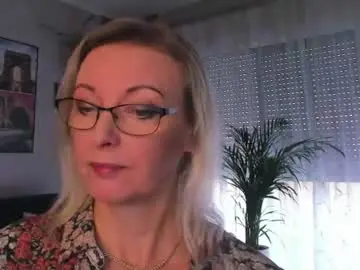 Chaturbate Adult Video Chat of xvanessalove