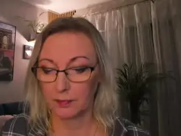 Chaturbate Adult Video Chat of xvanessalove