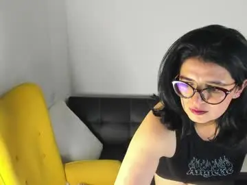 Chaturbate Live Sex Cam of adriana71