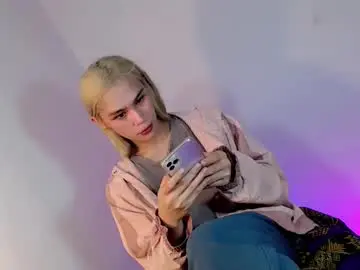 Chaturbate Watch Live Sex Cams of bellafucks1