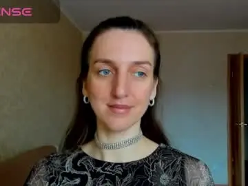 Chaturbate Live Sex Cam of desired_zoya