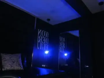 Chaturbate Live Sex Cam of eva_viulet