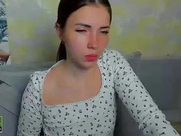 Chaturbate Watch Live Sex Cams of kira_moon_1