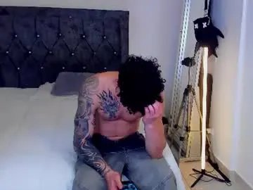 Chaturbate Live Porn of morthy_downey