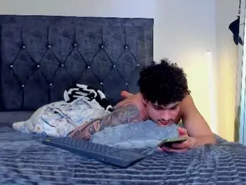 Chaturbate Free Porn Cam of morthy_downey