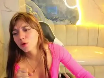 Chaturbate Live Sex Cam of karoll18_tx