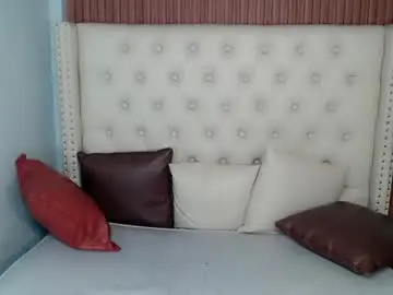 Chaturbate Live Sex Cam of kina_greyx