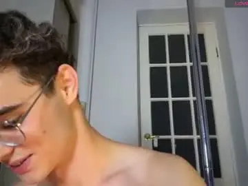 Chaturbate Live Sex Cam of herman_gross