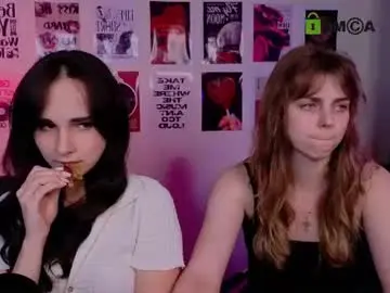 Chaturbate Live Sex Cam of naya_may
