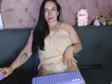 Chaturbate Free Porn Cam of misslucyy1