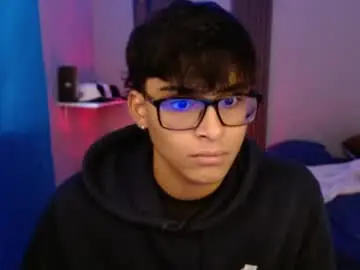 Chaturbate Free Live Porn of mr_yisuz