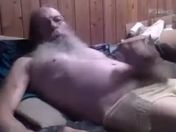 Chaturbate Adult Webcams of 61simon402724267523