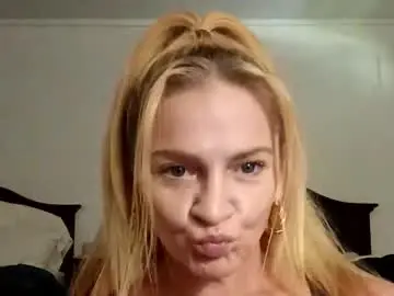 Chaturbate Live Porn of goldendoll1704