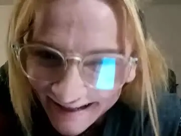 Chaturbate Live Sex of goldendoll1704
