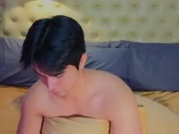 Chaturbate Live Sex Cam of reidalert69