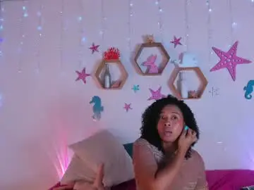 Chaturbate Live Sex Cam of tanisha_curly