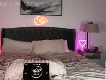 Chaturbate Nude Webcam of ari_lovexo