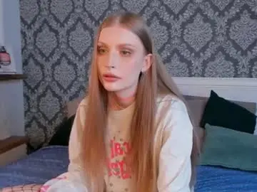 Chaturbate Live Sex Cam of runeblossom