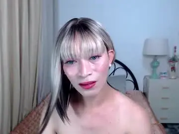 Chaturbate Live Sex Cam of sexy_yllona